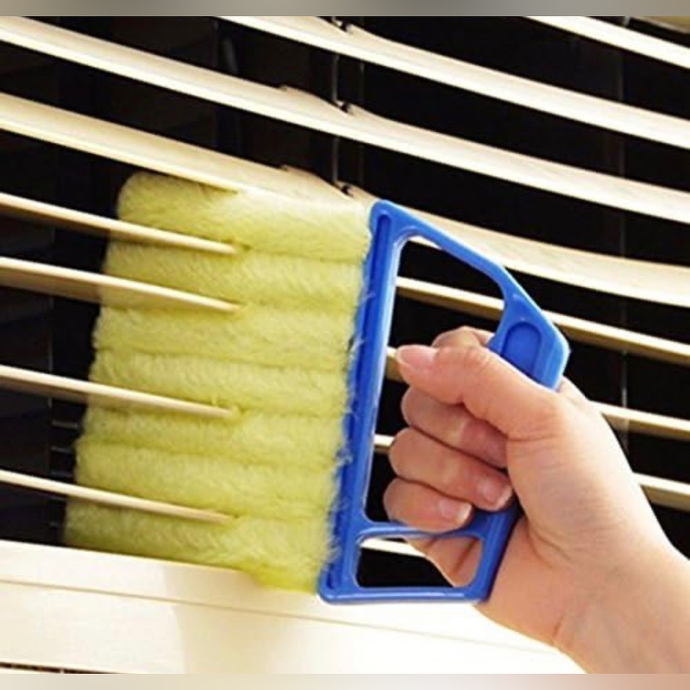 NWT Blue Handheld Mini Blinds Cleaner Shutters, Curtain Brush